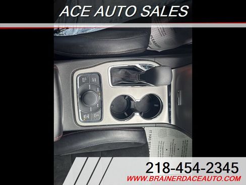 Used 2017 Jeep Grand Cherokee Trailhawk image 11