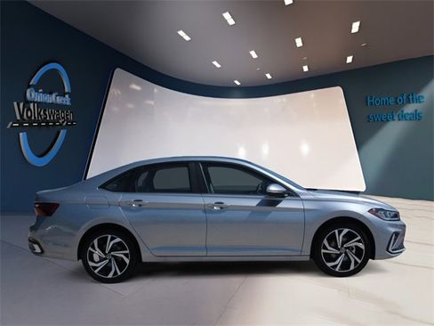 New 2025 Volkswagen Jetta SEL image 4