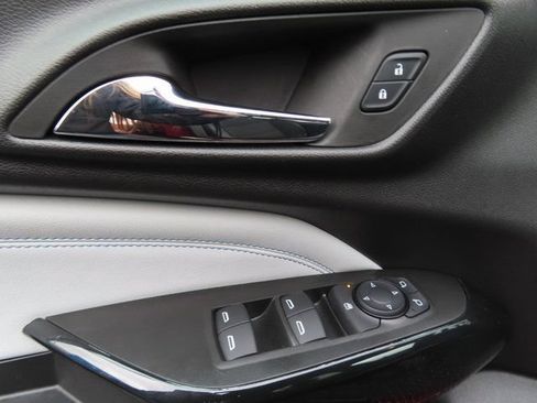 Used 2025 Chevrolet Trax LT w/ Driver Confidence Package FWD image 11