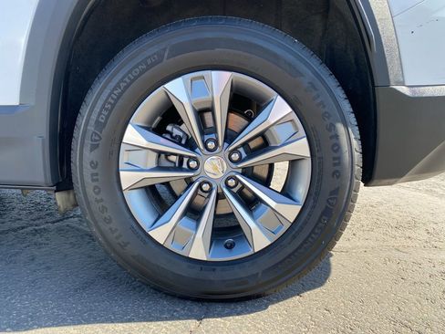 Used 2025 Chevrolet Equinox LT image 22