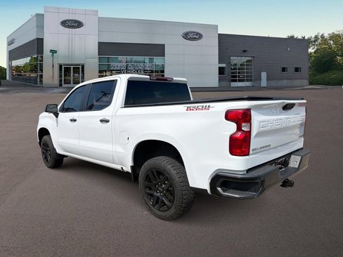 Used 2022 Chevrolet Silverado 1500 Custom Trail Boss AWD/4WD image 8