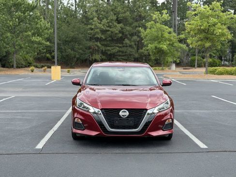 Used 2021 Nissan Altima 2.5 SV FWD image 2