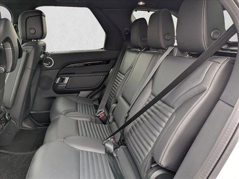 New 2025 Land Rover Discovery S image 16