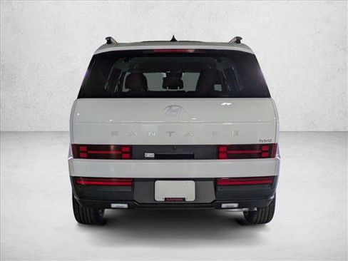 Used 2025 Hyundai Santa Fe SEL FWD image 6