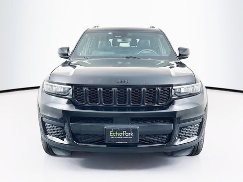 Used 2023 Jeep Grand Cherokee L Laredo AWD/4WD image 2