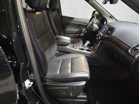 Used 2022 Jeep Grand Cherokee Limited AWD/4WD image 10