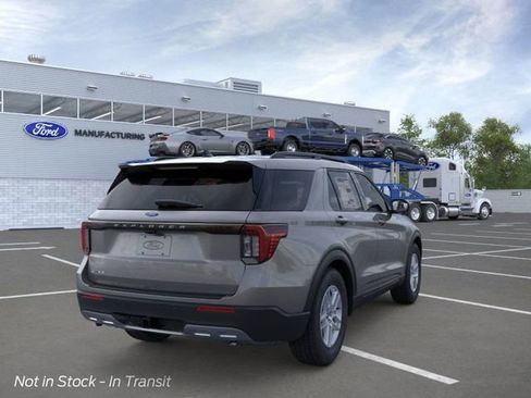 New 2026 Ford Explorer Active image 8