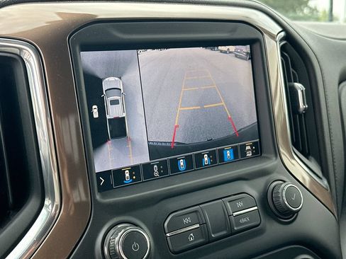 Used 2021 Chevrolet Silverado 1500 High Country w/ Technology Package AWD/4WD image 23