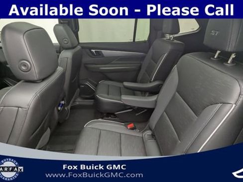 Certified 2026 Buick Enclave Sport Touring w/ Power Package AWD/4WD image 29
