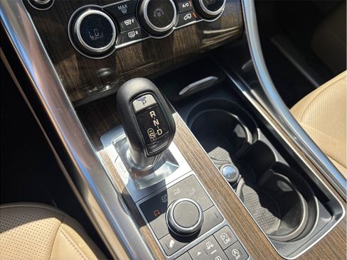 Used 2017 Land Rover Range Rover Sport HSE image 40