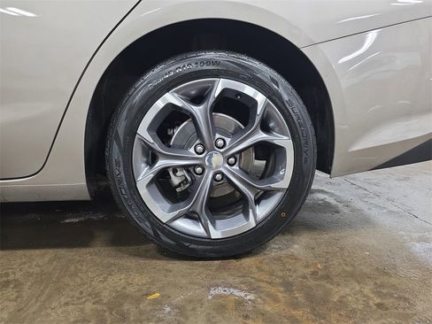 Used 2023 Chevrolet Malibu LT image 32