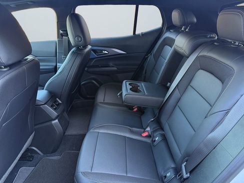 New 2026 Chevrolet Equinox EV LT image 13