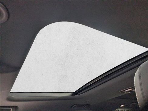 Used 2021 Land Rover Discovery S R-Dynamic image 16