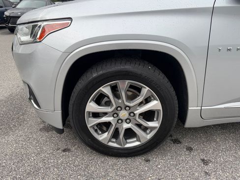 Certified 2019 Chevrolet Traverse Premier w/ Driver Confidence II Package FWD image 27