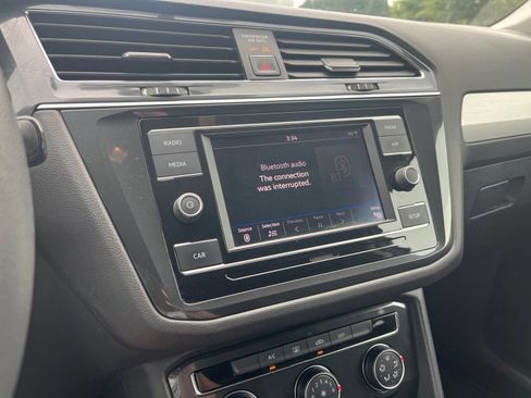 Used 2018 Volkswagen Tiguan S FWD image 22