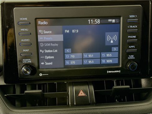 Used 2020 Toyota RAV4 XLE w/ Carpet Mat Package AWD/4WD image 14