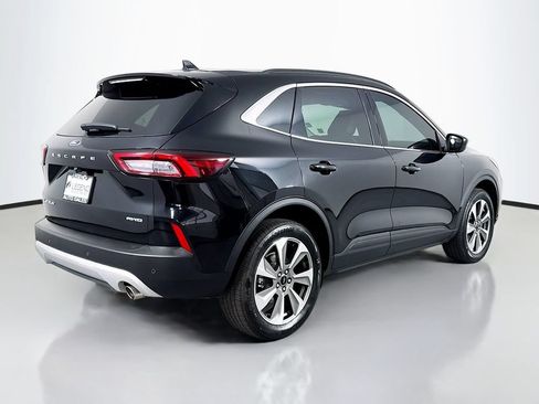 Used 2025 Ford Escape Platinum AWD/4WD image 6