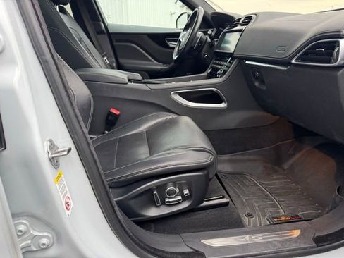 Used 2018 Jaguar F-PACE S AWD/4WD image 13