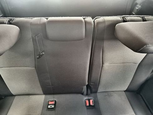 Used 2024 Toyota Highlander LE AWD/4WD image 31