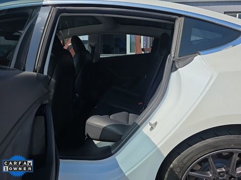 Used 2019 Tesla Model 3 Standard Range Plus image 24