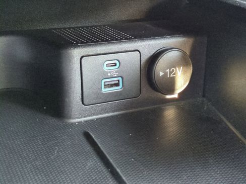 Certified 2022 Ford Escape SE w/ Cold Weather Package image 29