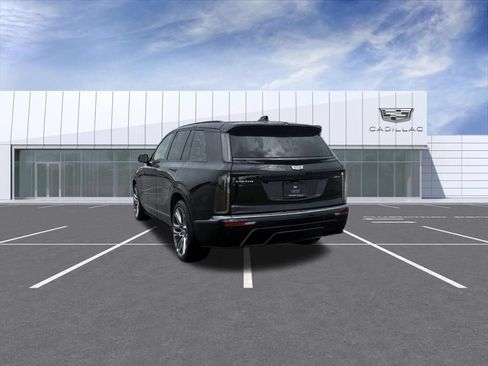 Certified 2026 Cadillac Vistiq Platinum w/ LPO, Floor Liner Package AWD/4WD image 11