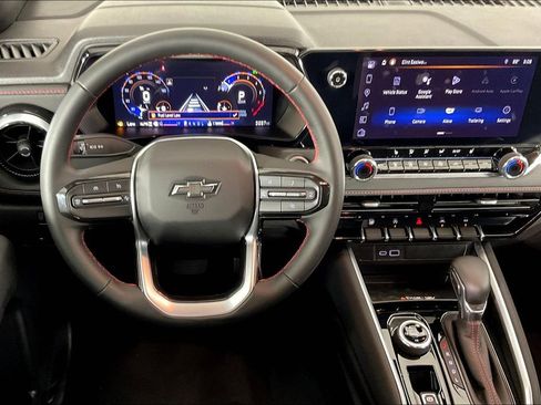 Used 2025 Chevrolet Colorado Z71 image 7