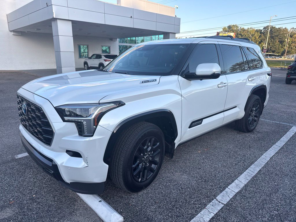 Used 2023 Toyota Sequoia Platinum AWD/4WD image 1