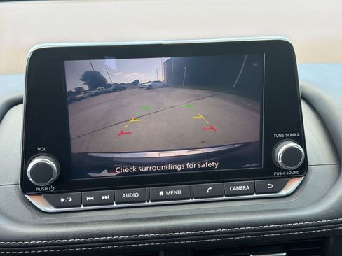 Used 2023 Nissan Rogue SV FWD image 19