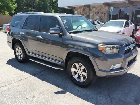 Used 2013 Toyota 4Runner SR5 AWD/4WD image 7