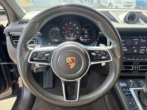 Used 2020 Porsche Macan image 16