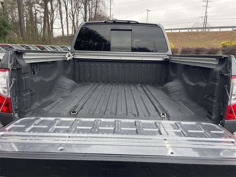 Used 2019 Nissan Titan PRO-4X w/ Pro-4x Utility Package image 9