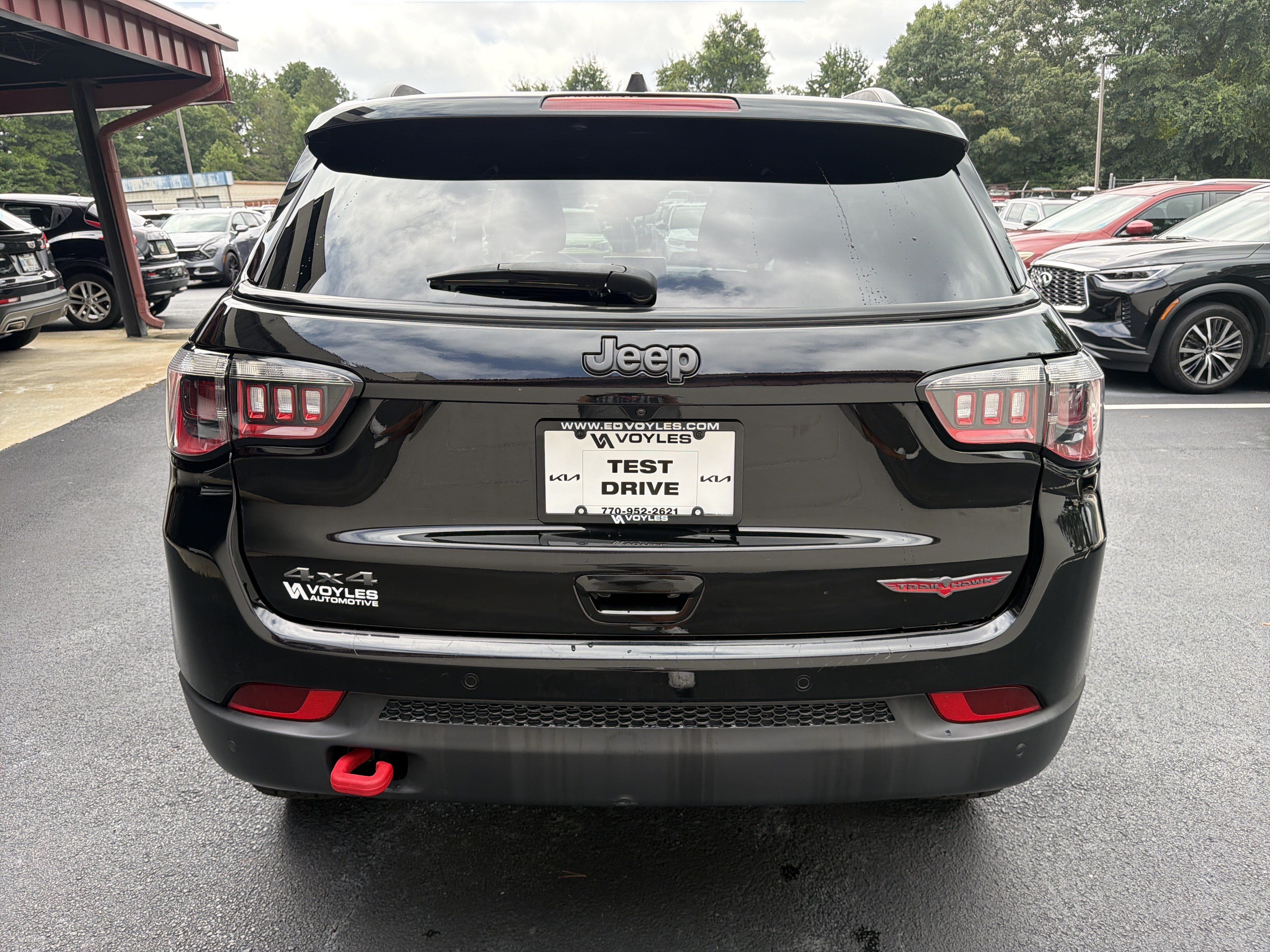 Used 2024 Jeep Compass Trailhawk AWD/4WD image 6