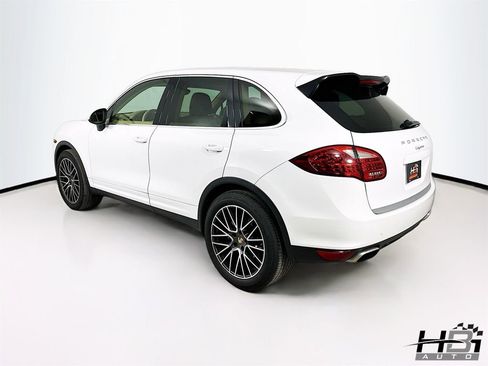 Used 2014 Porsche Cayenne image 8