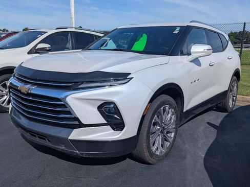 Used 2023 Chevrolet Blazer Premier FWD image 5