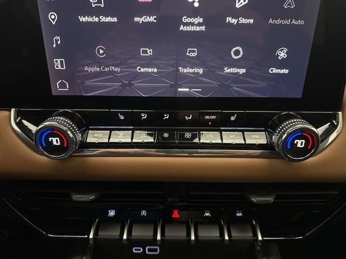 New 2026 GMC Canyon AT4 w/ Technology Plus Package AWD/4WD image 38
