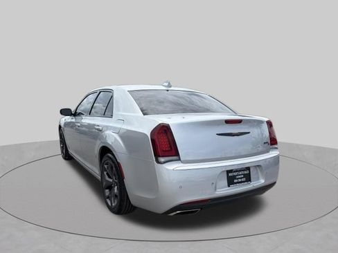 Used 2021 Chrysler 300 S RWD image 4