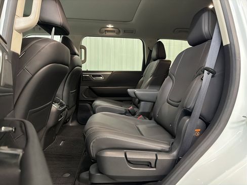 Certified 2025 INFINITI QX80 Pure image 31