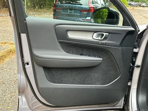 New 2026 Volvo XC40 B5 Plus w/ Protection Package Premier image 9