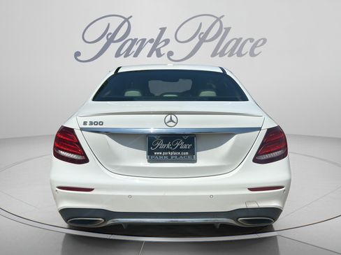 Used 2018 Mercedes-Benz E 300 image 4