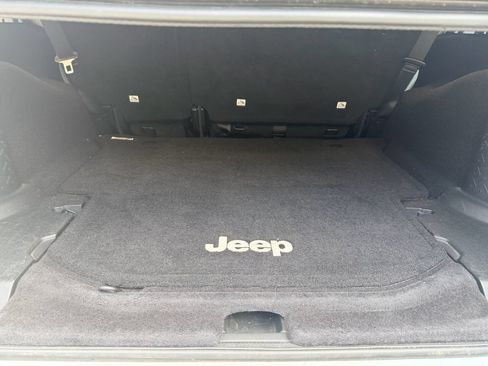 Used 2017 Jeep Wrangler Unlimited Sport w/ Quick Order Package 24S AWD/4WD image 14