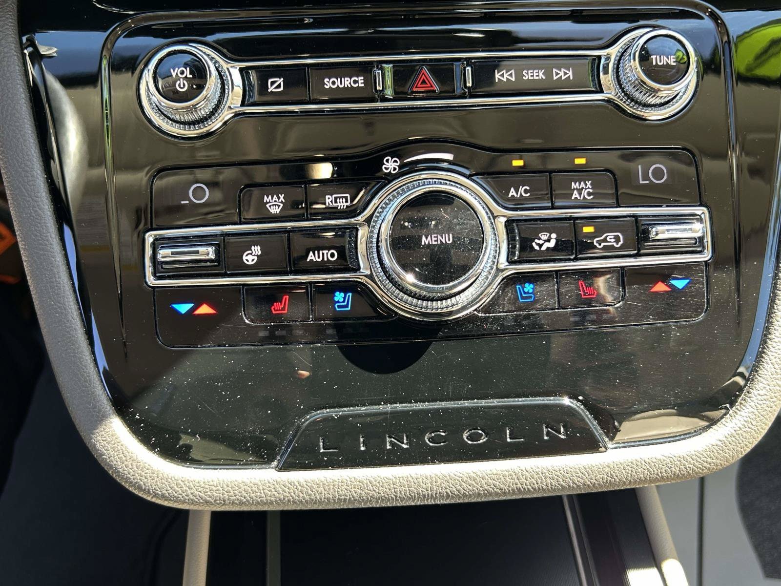 Certified 2020 Lincoln Corsair FWD w/ Equipment Group 101A image 25