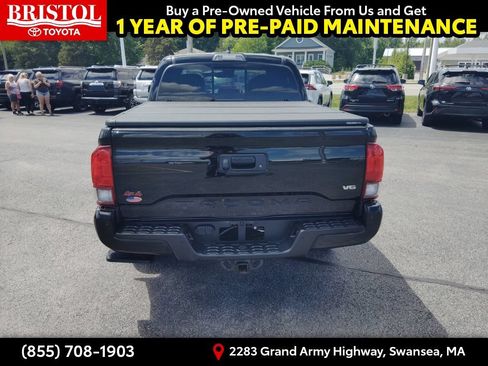 Used 2019 Toyota Tacoma TRD Sport AWD/4WD image 9