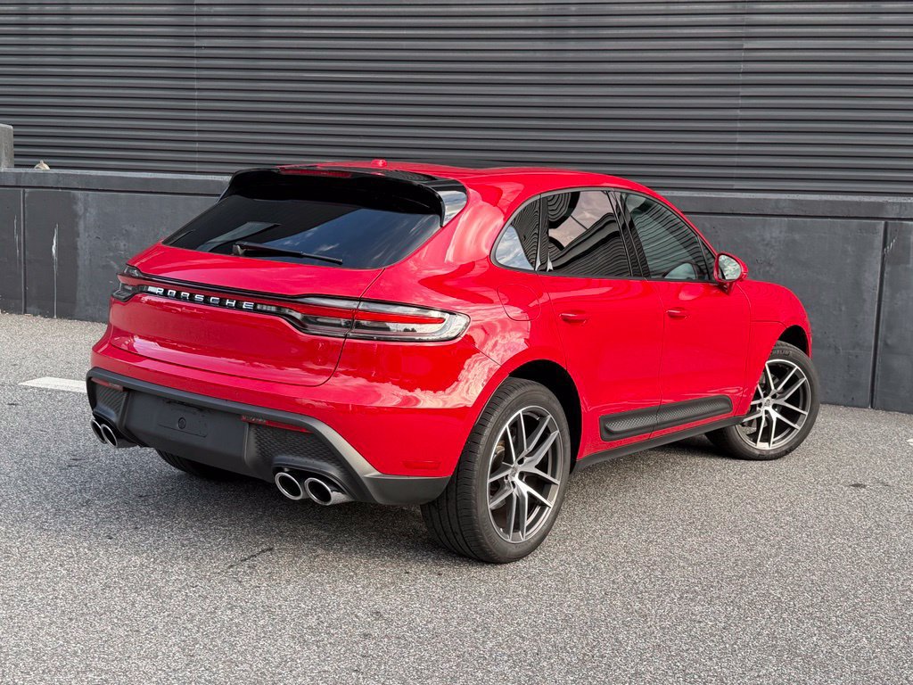 Certified 2026 Porsche Macan AWD/4WD image 10