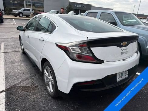 Used 2017 Chevrolet Volt LT w/ Comfort Package FWD image 7