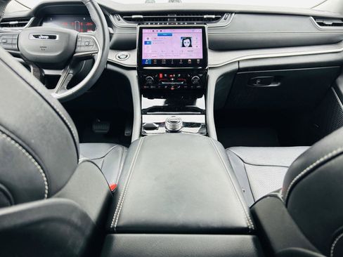 Used 2022 Jeep Grand Cherokee L Limited w/ Luxury Tech Group II image 30