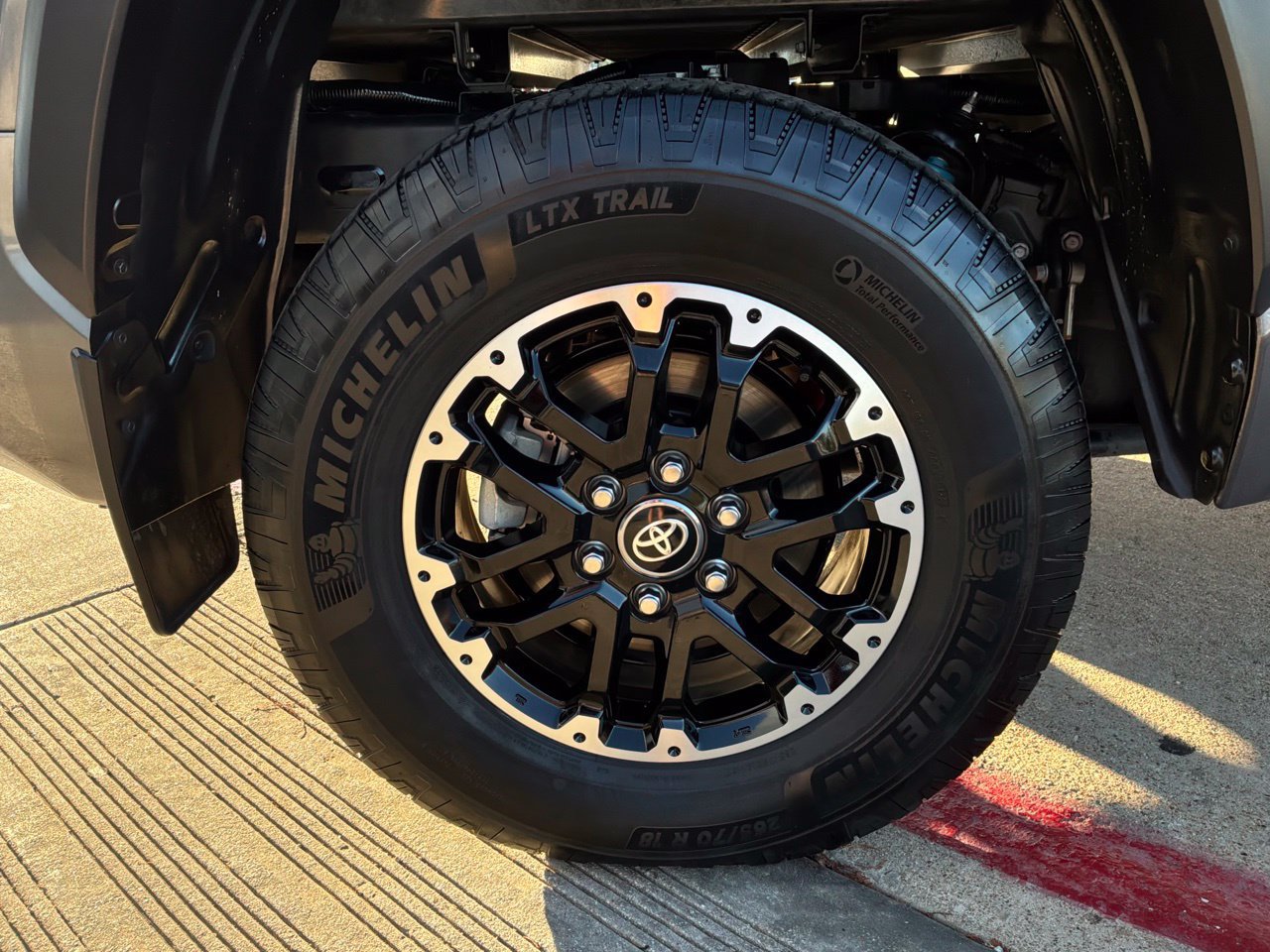 Used 2025 Toyota Tundra SR5 w/ TRD Off-Road Package AWD/4WD image 9