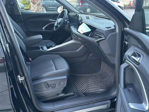 Used 2025 Audi Q5 Premium Plus w/ Premium Plus image 13