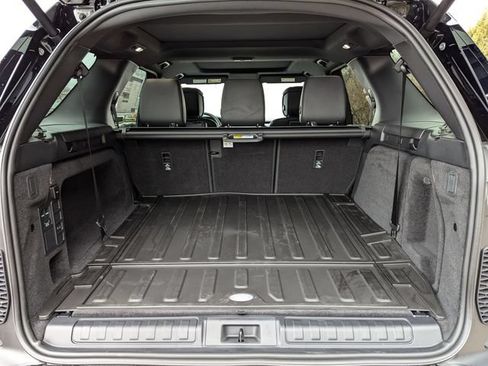 New 2025 Land Rover Discovery Dynamic SE AWD/4WD image 16
