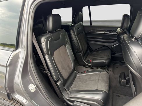 Used 2021 Jeep Grand Cherokee L Laredo AWD/4WD image 19